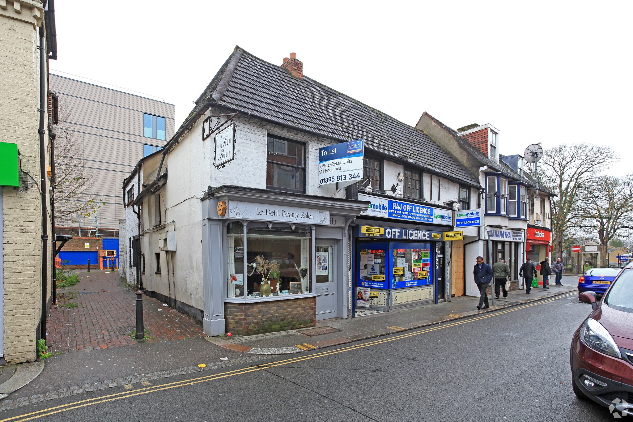 21-21C Windsor St, Uxbridge for sale Primary Photo- Image 1 of 1
