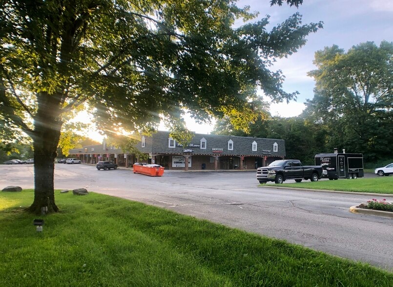 17800 Chillicothe Rd, Chagrin Falls, OH for rent - Building Photo - Image 2 of 3