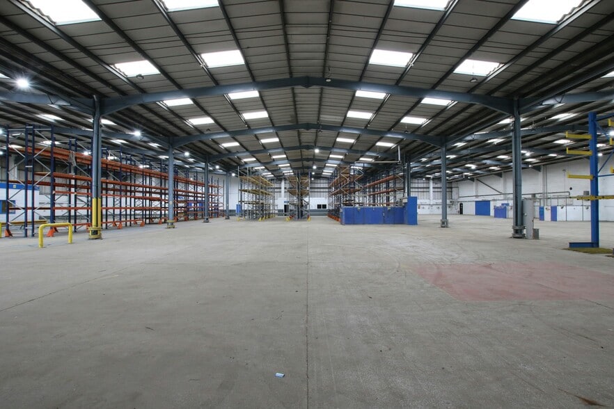 55 Lowfields Rd, Leeds to rent - Building Photo - Image 3 of 5