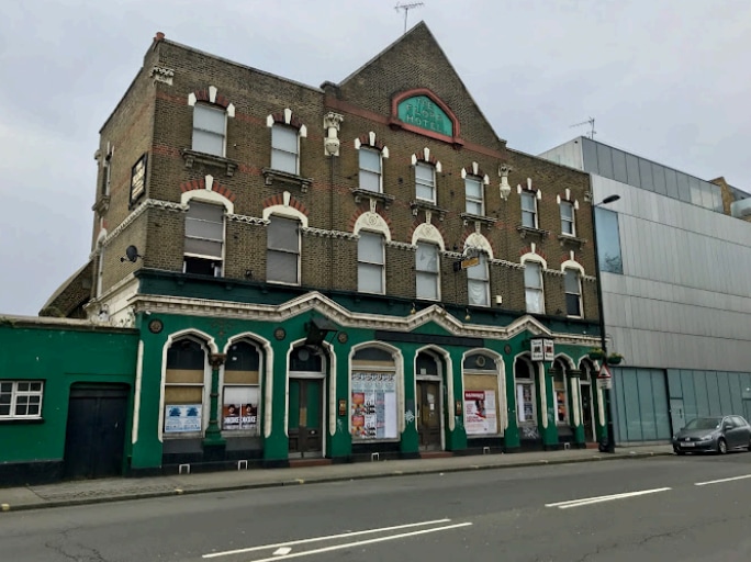 525 Harrow Rd, London to rent Building Photo- Image 1 of 1