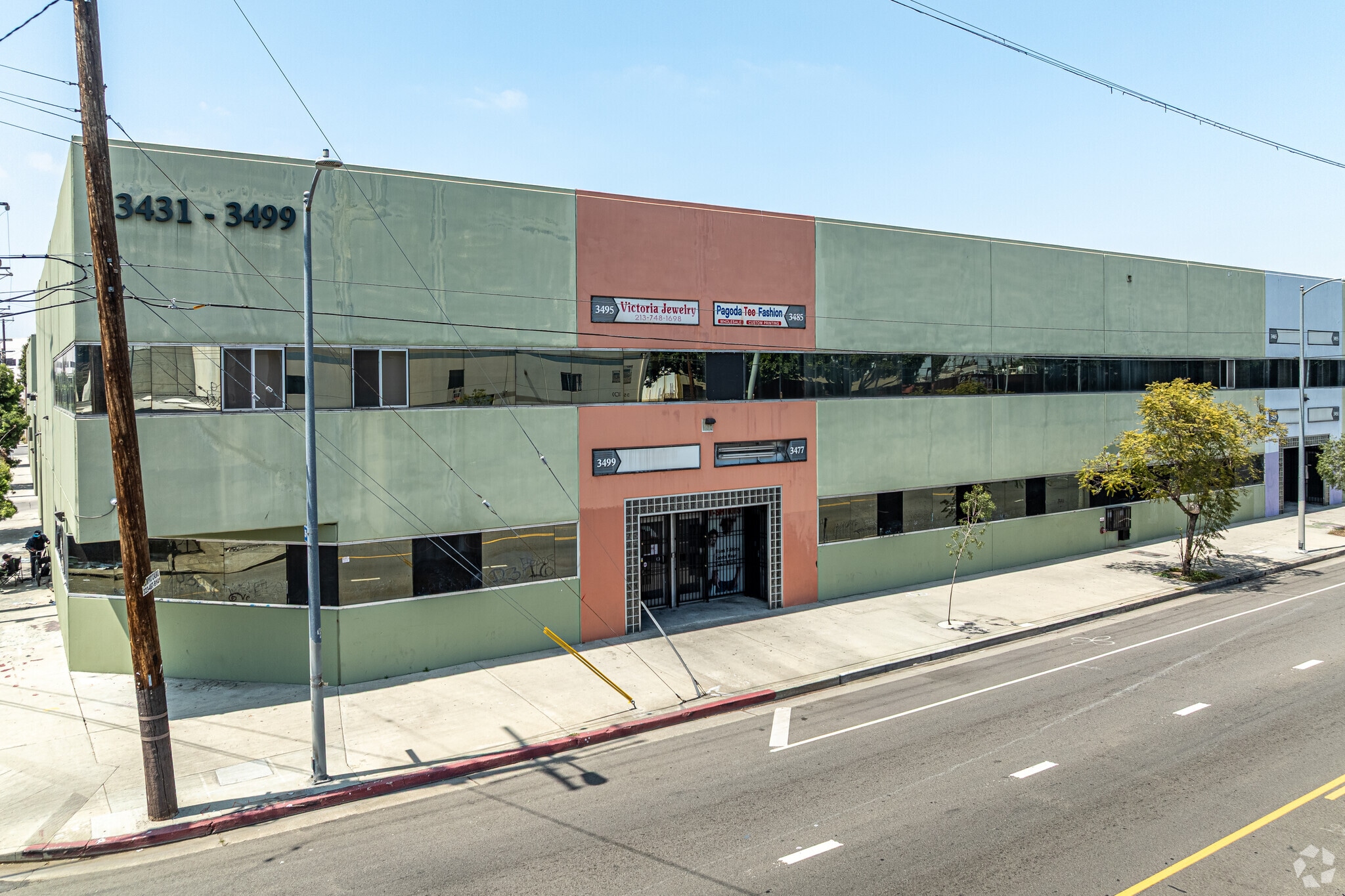3499 S Main St, Los Angeles, CA to rent Primary Photo- Image 1 of 11