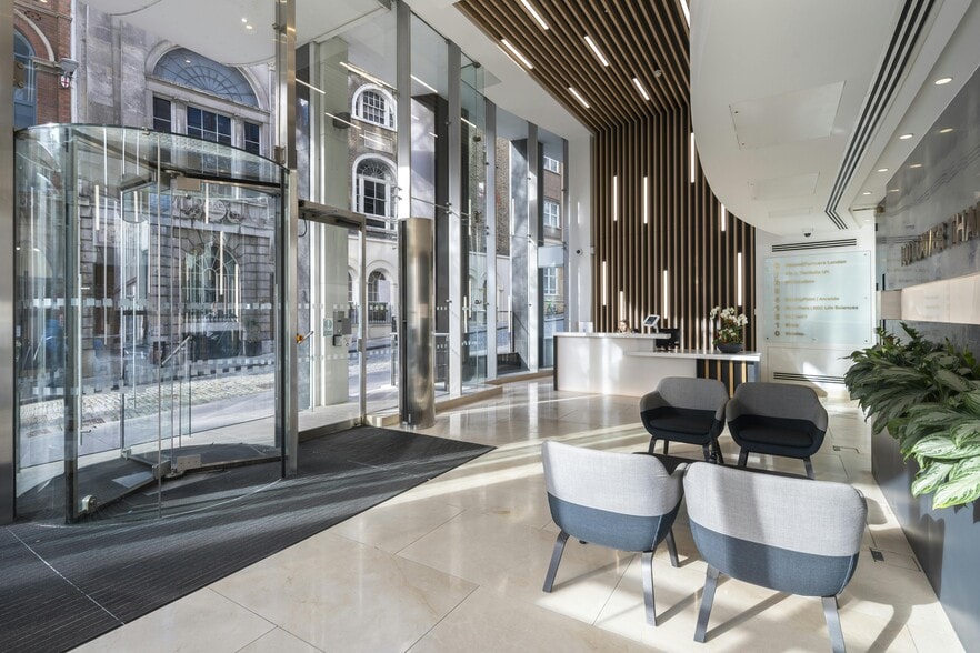 100 Lower Thames St, London to rent - Building Photo - Image 2 of 17