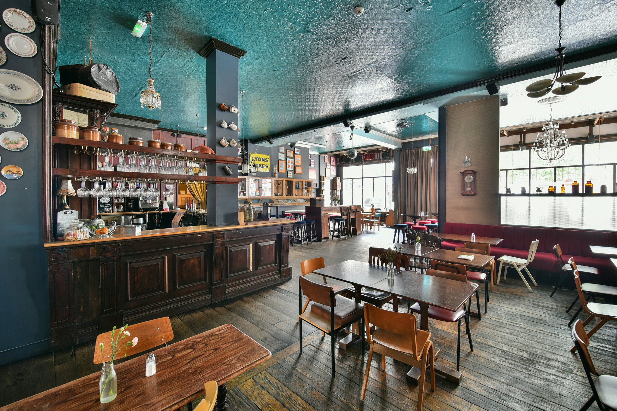 103-105 Streatham High Rd, London to rent Interior Photo- Image 1 of 5