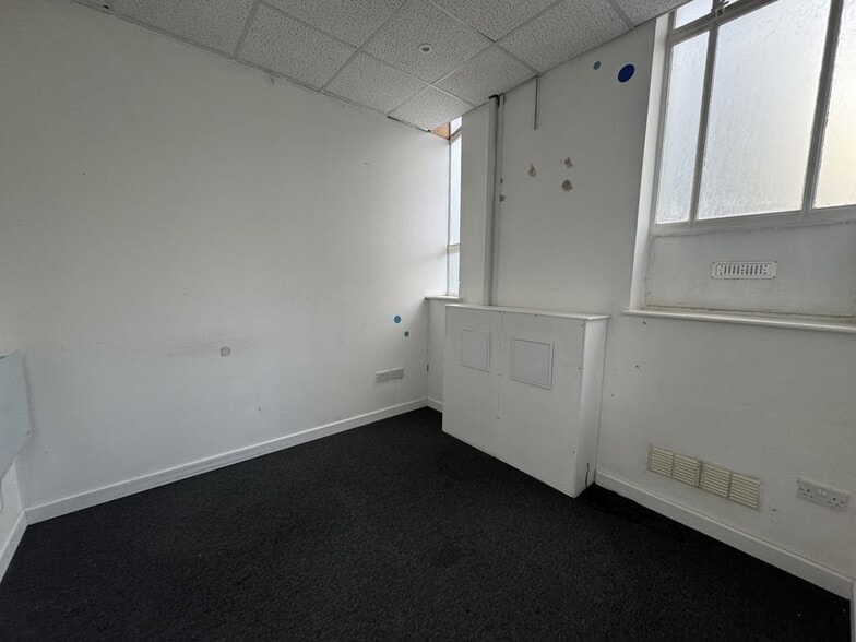 1050-1052B London Rd, Thornton Heath to rent - Building Photo - Image 3 of 8