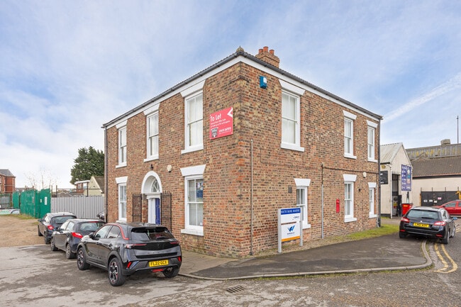 More details for 26 Flour Sq, Grimsby - Office to Rent