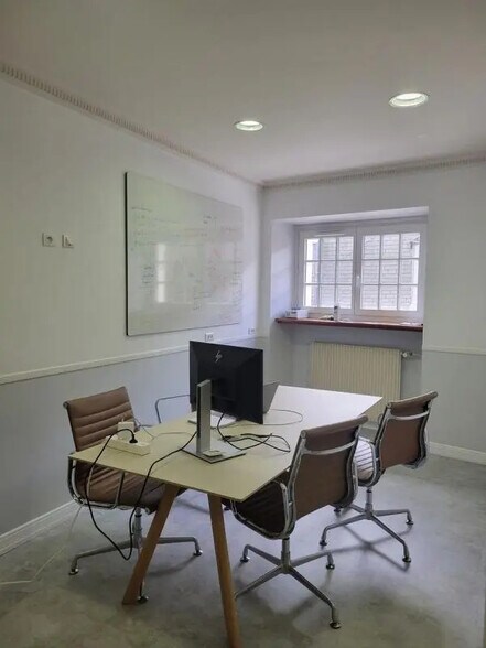 Office in Vannes for sale - Building Photo - Image 3 of 8