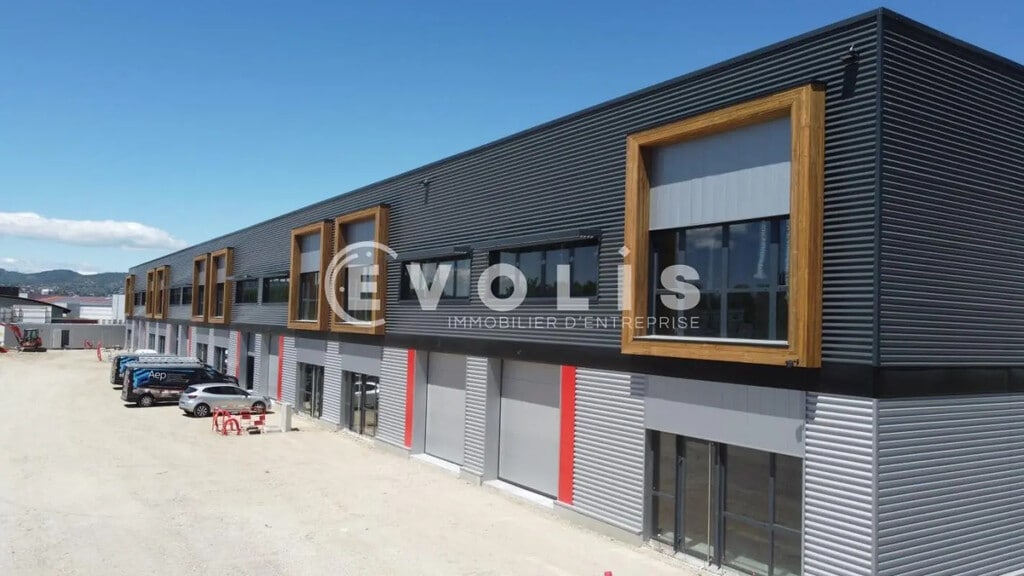 Location Entrepôt 489 m² à 2 128 m² - Photo 1