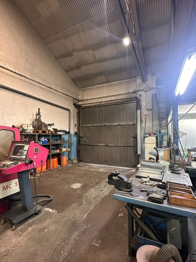 Cerdanyola del Vallès, BAR 08290 - Unit 1 - - Interior Photo - Image 1 of 6