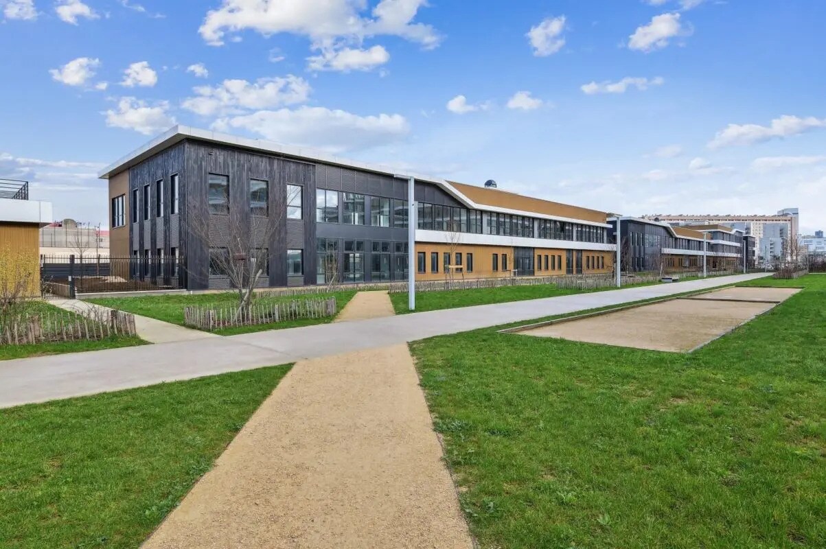 Industrial in Nanterre to rent Building Photo- Image 1 of 30