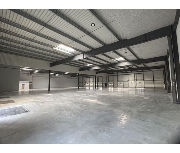 Industrial in Toulouse to rent - Interior Photo - Image 1 of 6