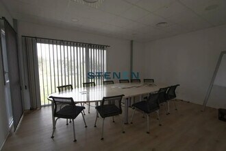 Office in Rousset to rent Building Photo- Image 2 of 7