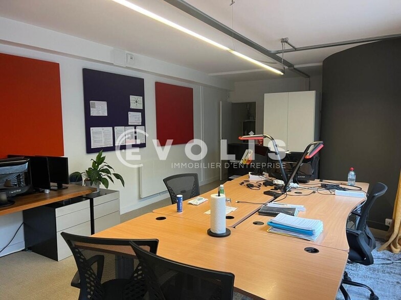 Office in Paris to rent - Interior Photo - Image 1 of 5