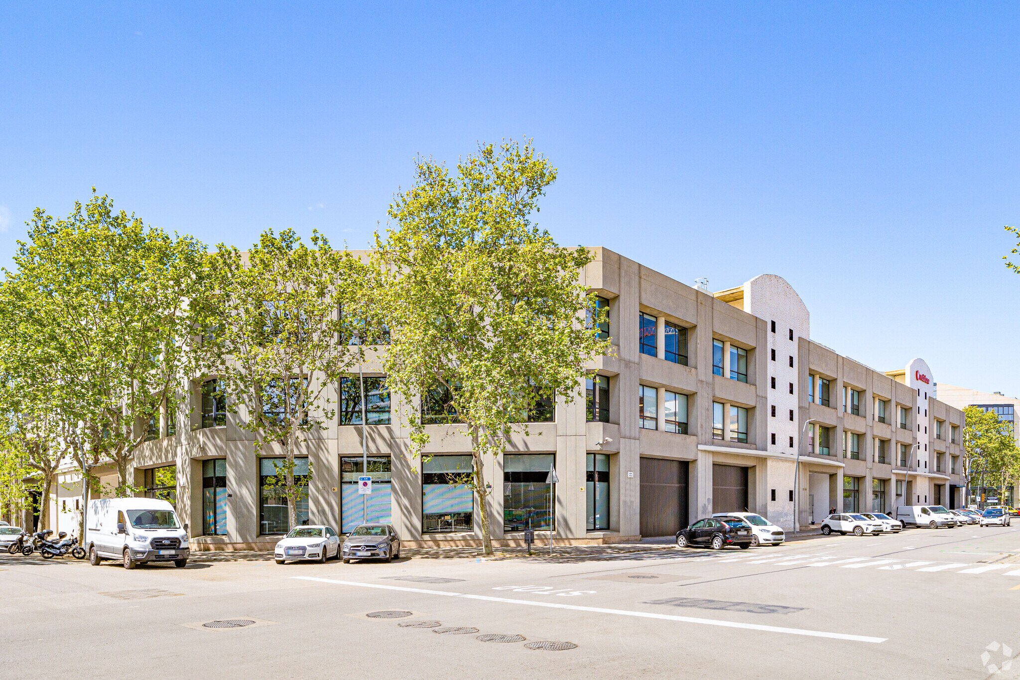 Office in Barcelona, Barcelona to rent Primary Photo- Image 1 of 7