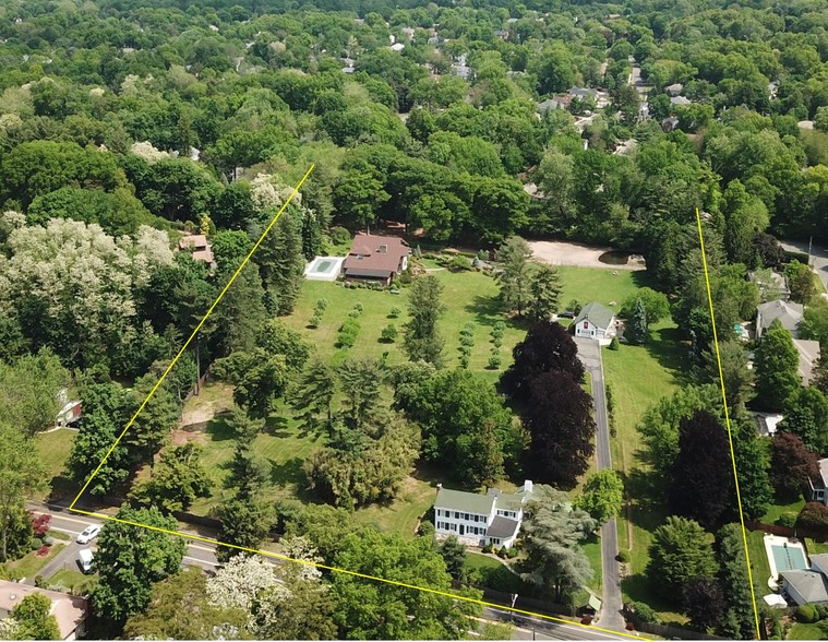 681 Closter Dock Rd, Closter, NJ for sale - Aerial - Image 1 of 1