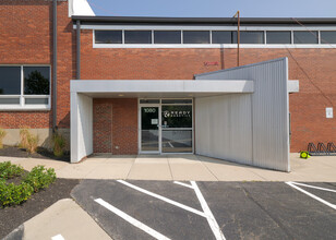 1080-1100 Steelwood Ave, Columbus, OH for rent Building Photo- Image 1 of 8