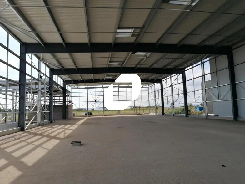 Office in Fareins to rent - Interior Photo - Image 2 of 8