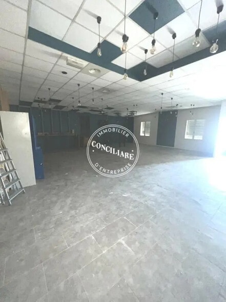 24 Avenue Des Palanques, Portet-sur-Garonne to rent - Building Photo - Image 2 of 5