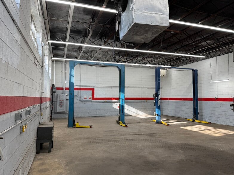 1590 5th St, Ewing, NJ to rent - Building Photo - Image 2 of 12