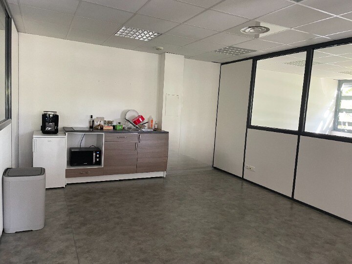 Office in Labège to rent - Interior Photo - Image 3 of 9