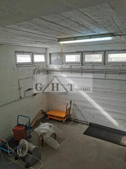 Industrial in Gennevilliers to rent - Building Photo - Image 3 of 5