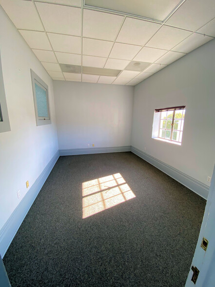 111-115 N State St, Ukiah, CA for rent - Interior Photo - Image 2 of 4