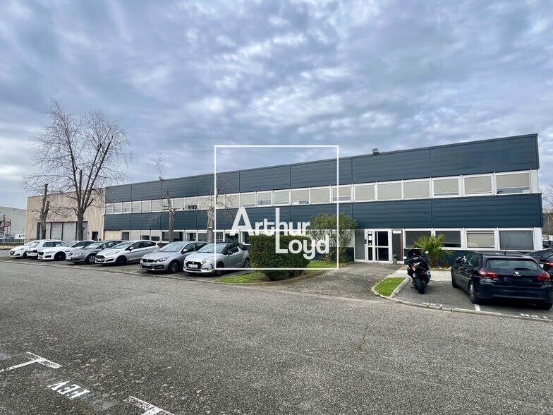 7 Avenue Didier Daurat, Blagnac to rent - Building Photo - Image 2 of 11