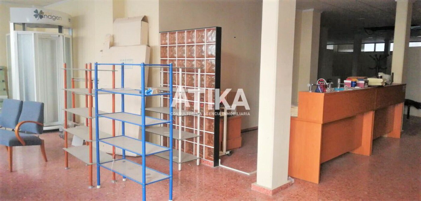 Retail in Ontinyent for sale Interior Photo- Image 1 of 8