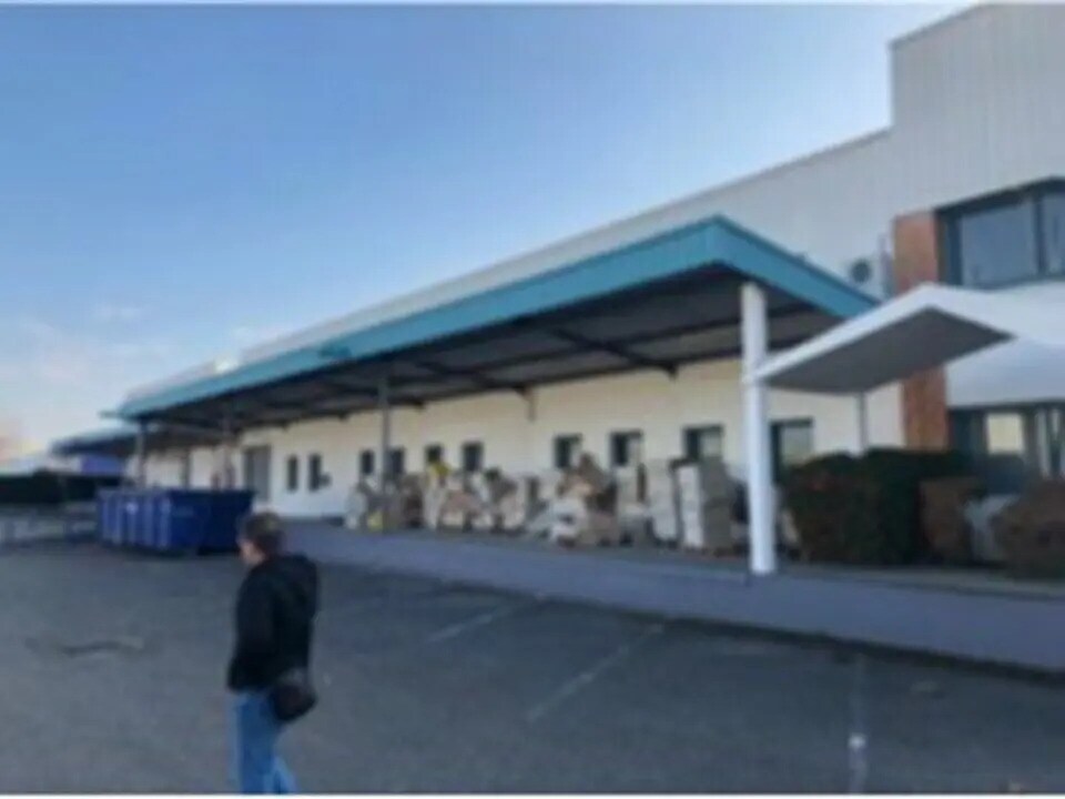 Industrial in Vénissieux to rent Building Photo- Image 1 of 3