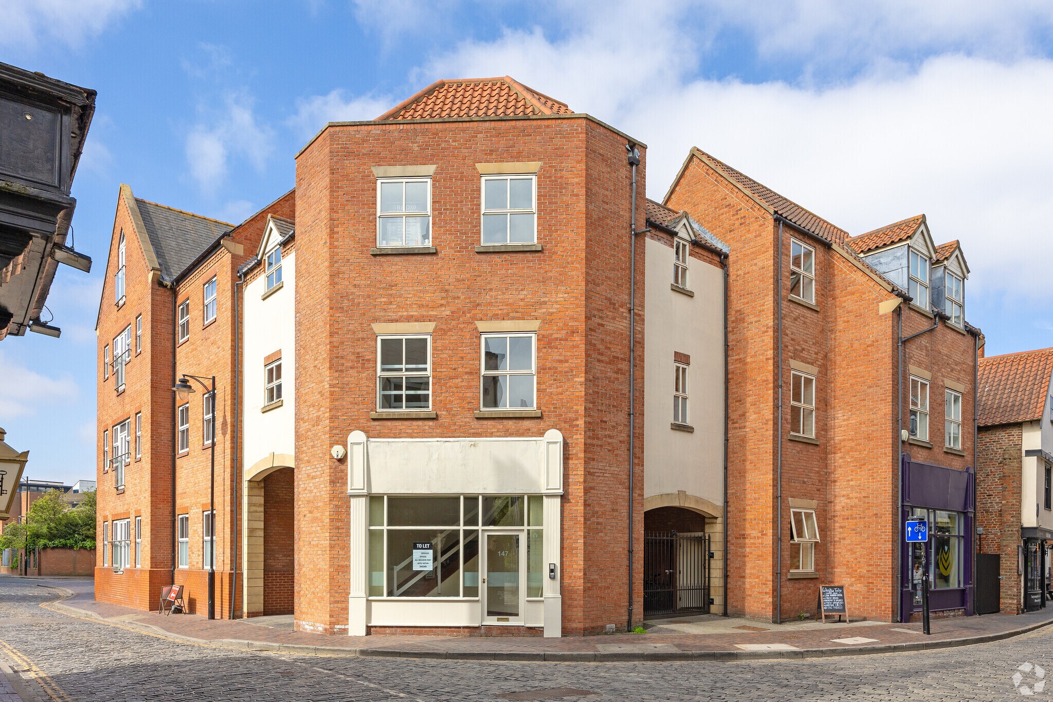 147 High St, Hull for sale Primary Photo- Image 1 of 1