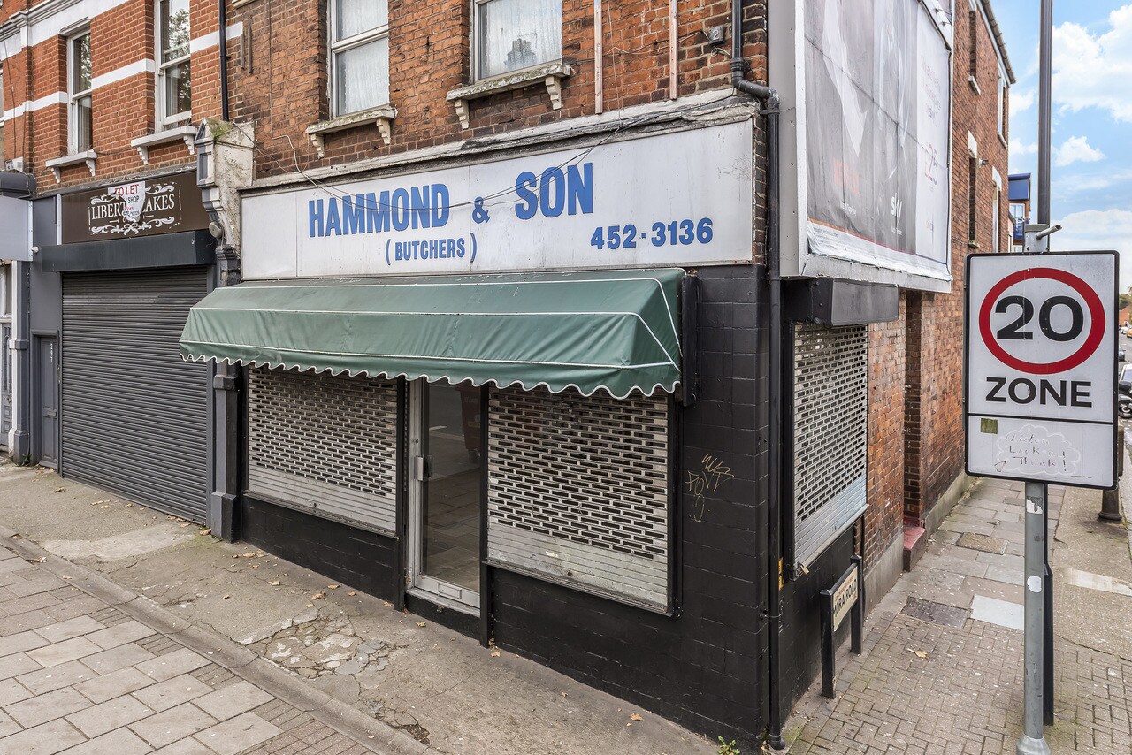 229 Cricklewood Broa, London for sale Building Photo- Image 1 of 1