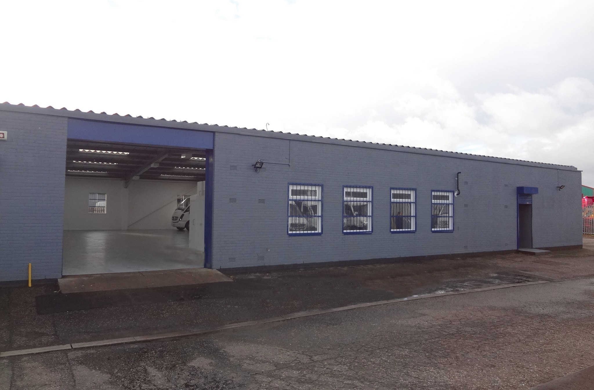 57-57B West Harbour Rd, Edinburgh to rent Primary Photo- Image 1 of 4