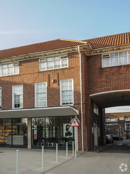 20-22 Church Rd, Welwyn Garden City for sale - Primary Photo - Image 1 of 1