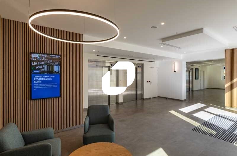 Office in Suresnes for sale - Lobby - Image 3 of 21