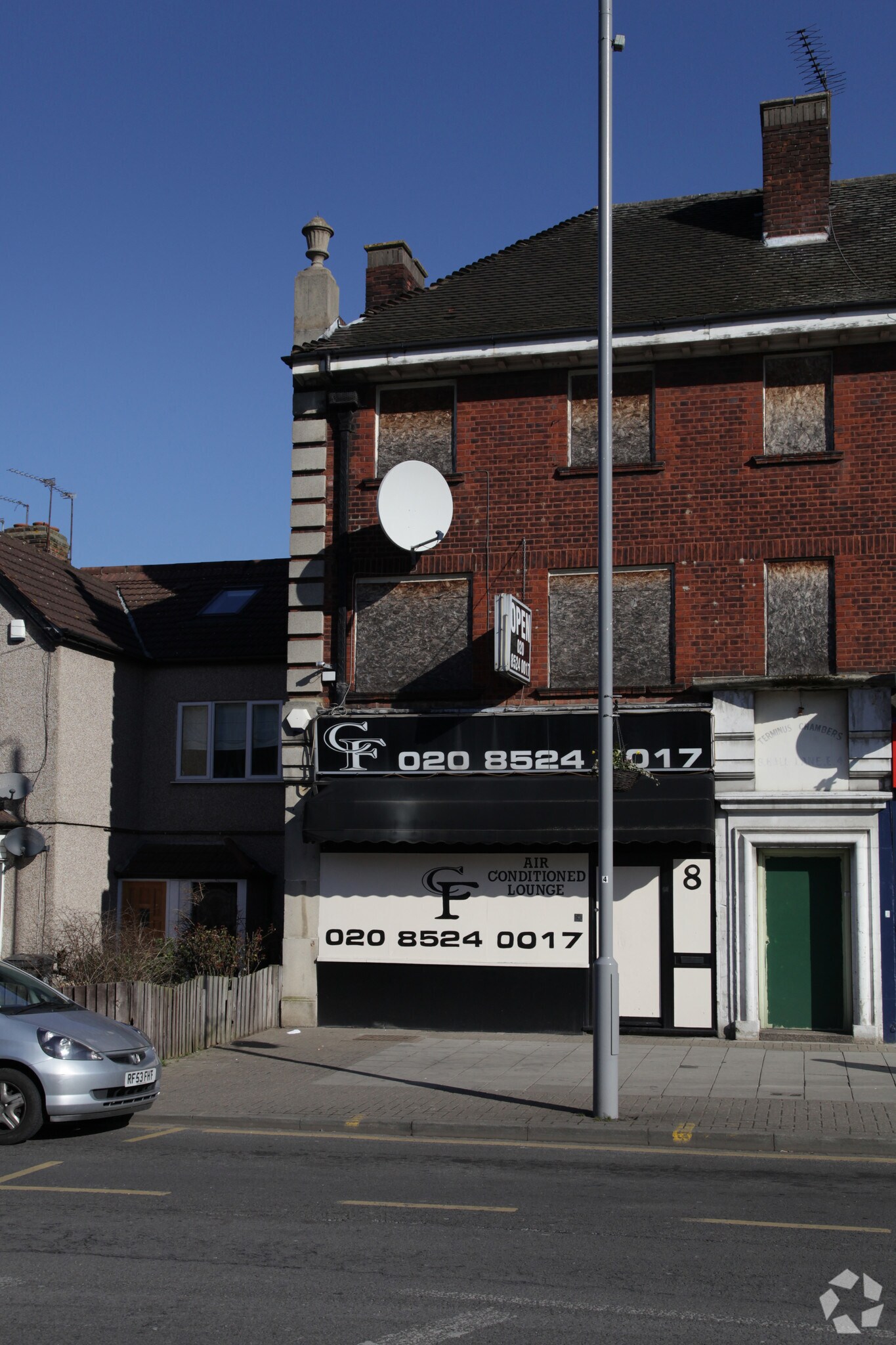 8 Hall Ln, London for sale Primary Photo- Image 1 of 1