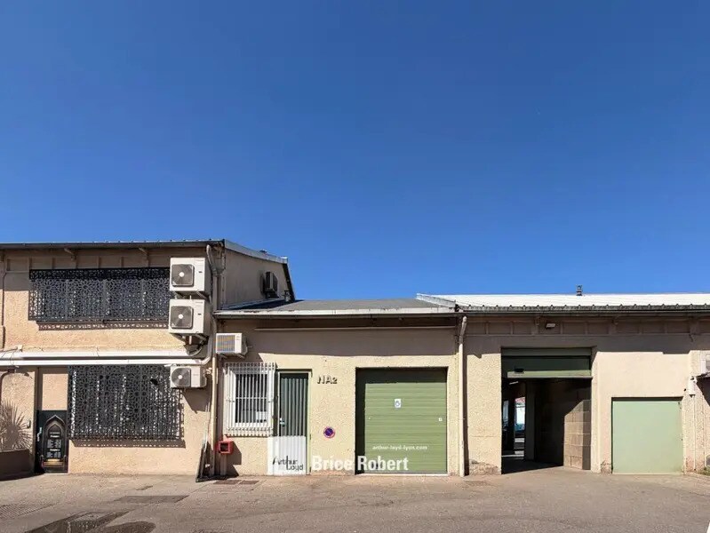 Light Industrial in Vénissieux to rent Building Photo- Image 1 of 19