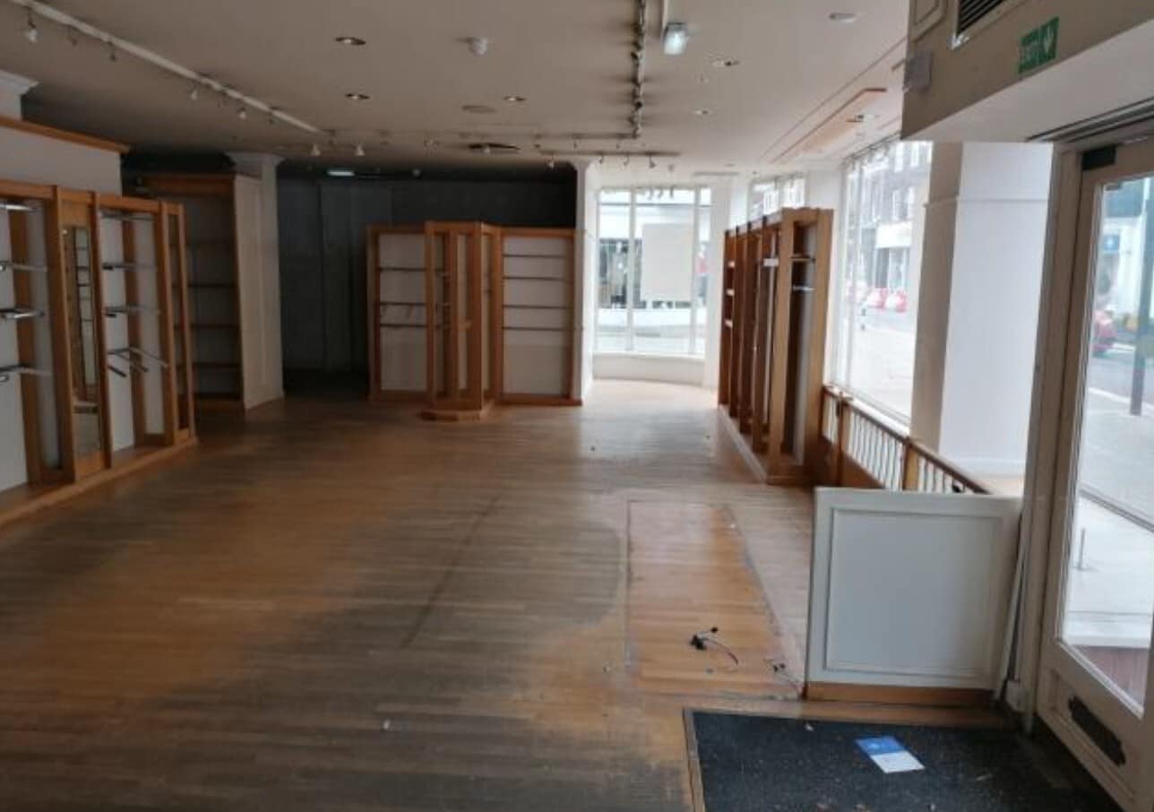 32-39 High St, Newport to rent Interior Photo- Image 1 of 4