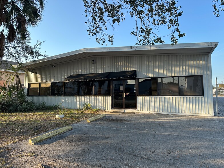 2875 N 46th Ave, Saint Petersburg, FL for sale - Building Photo - Image 1 of 1