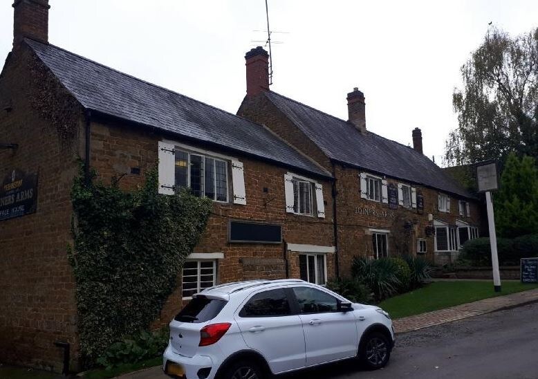 Old Bridge Rd, Bloxham to rent Primary Photo- Image 1 of 2