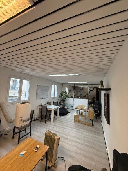 Office in Puteaux to rent - Interior Photo - Image 2 of 6