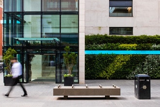 3 New York St, Manchester to rent Building Photo- Image 1 of 5