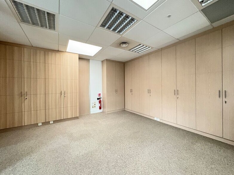 Office in Écully to rent - Interior Photo - Image 3 of 12