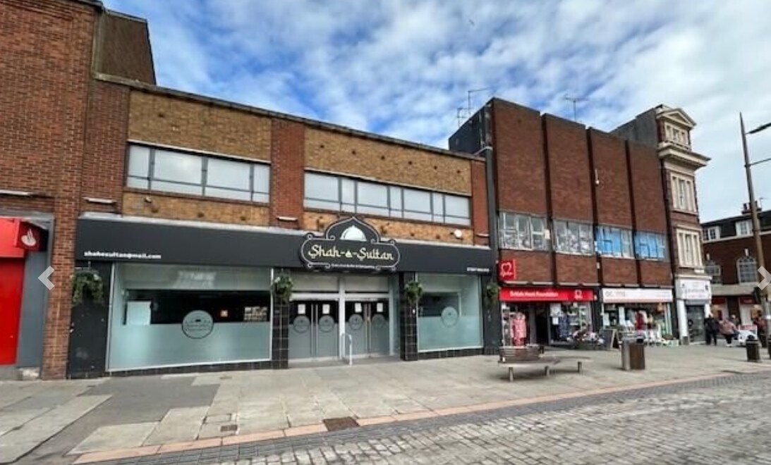 237-238A High St, Dudley to rent Building Photo- Image 1 of 3