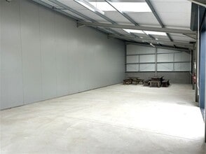 Beech Hill Rd, Reading to rent Interior Photo- Image 1 of 1