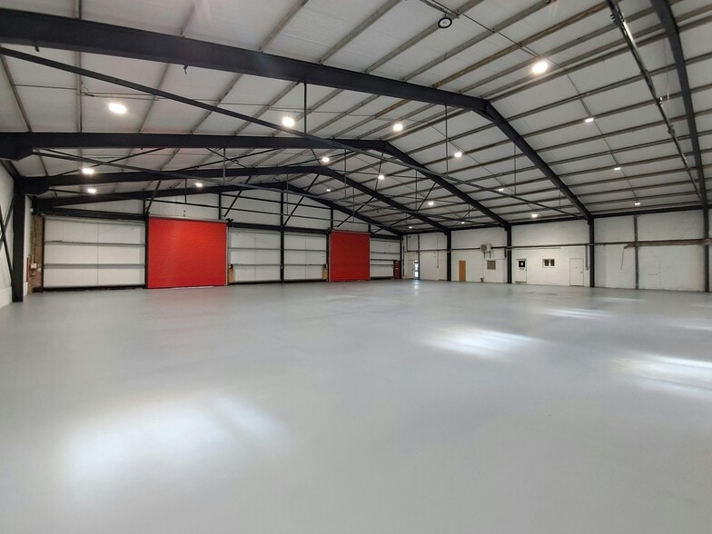 Eastheath Av, Wokingham for sale - Building Photo - Image 1 of 11