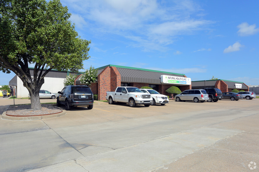 5460 S Garnett Rd, Tulsa, OK for sale - Primary Photo - Image 1 of 1