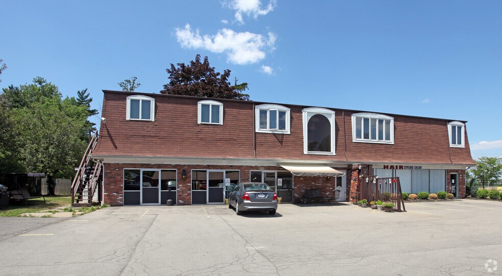 4945 Southwestern Blvd, Hamburg, NY for sale - Building Photo - Image 1 of 9