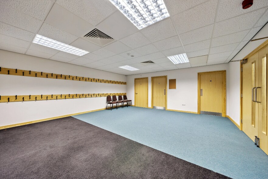 1 Highgrove Way, Ruislip, HA4 8EA Speciality for Sale UK