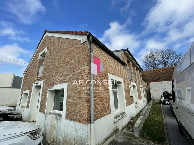 Office in Les Loges-en-Josas to rent Building Photo- Image 1 of 5