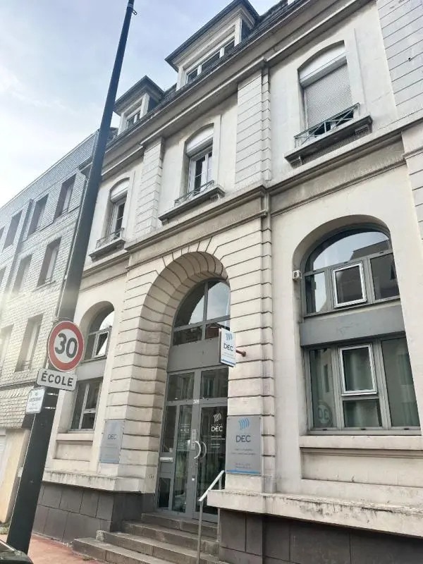 Vente Bureaux 485 m² - Photo 1