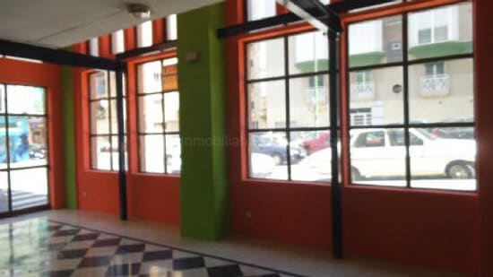 Retail in Cáceres, Cáceres to rent - Building Photo - Image 3 of 11